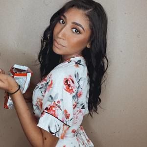 Meet your Posher, Destiny